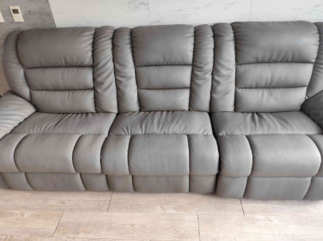 리클라이너 인조가죽 소파 청소 작업 사례