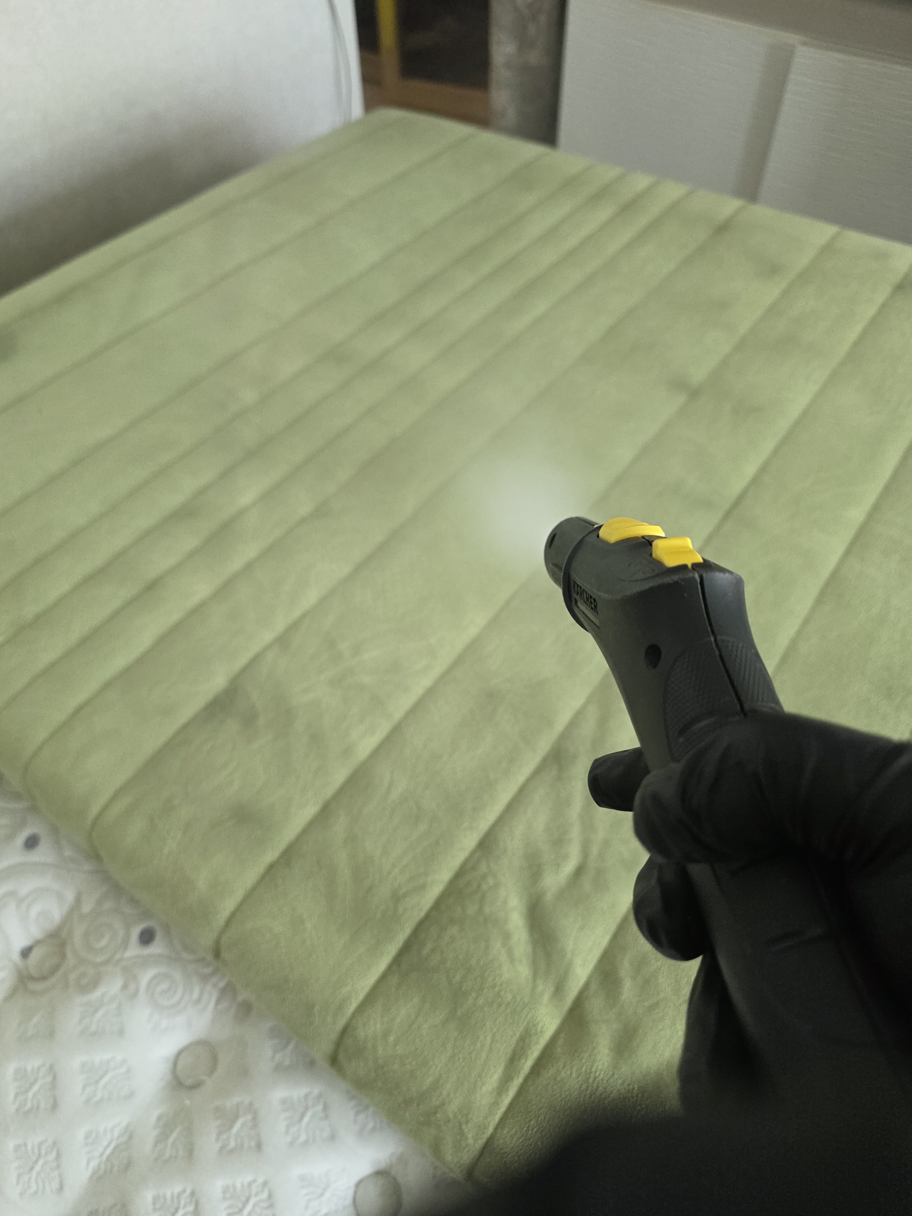 눈으로 확인하는 매트리스 청소 결과